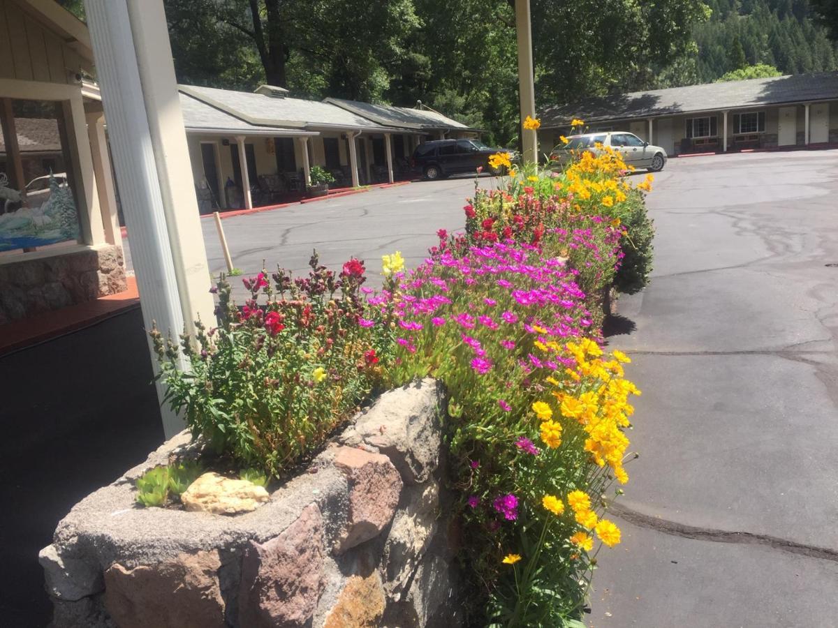 Dunsmuir Lodge Bagian luar foto