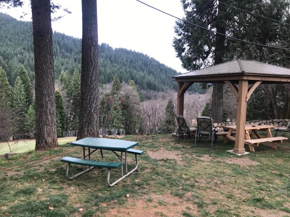 Dunsmuir Lodge Bagian luar foto