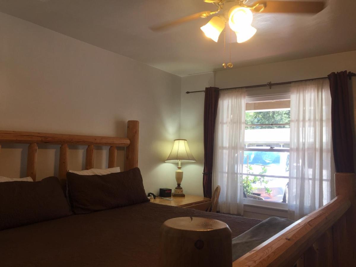 Dunsmuir Lodge Bagian luar foto