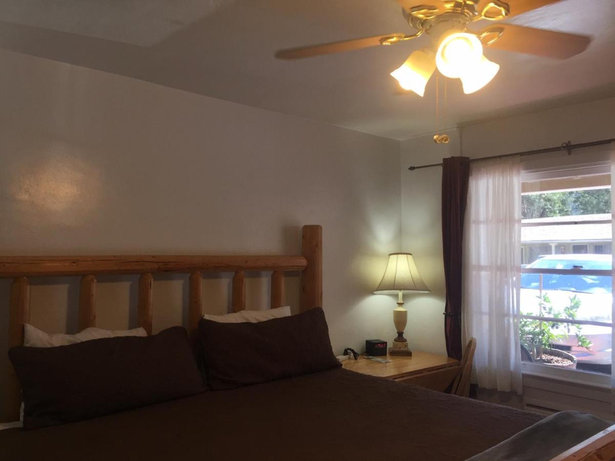 Dunsmuir Lodge Bagian luar foto