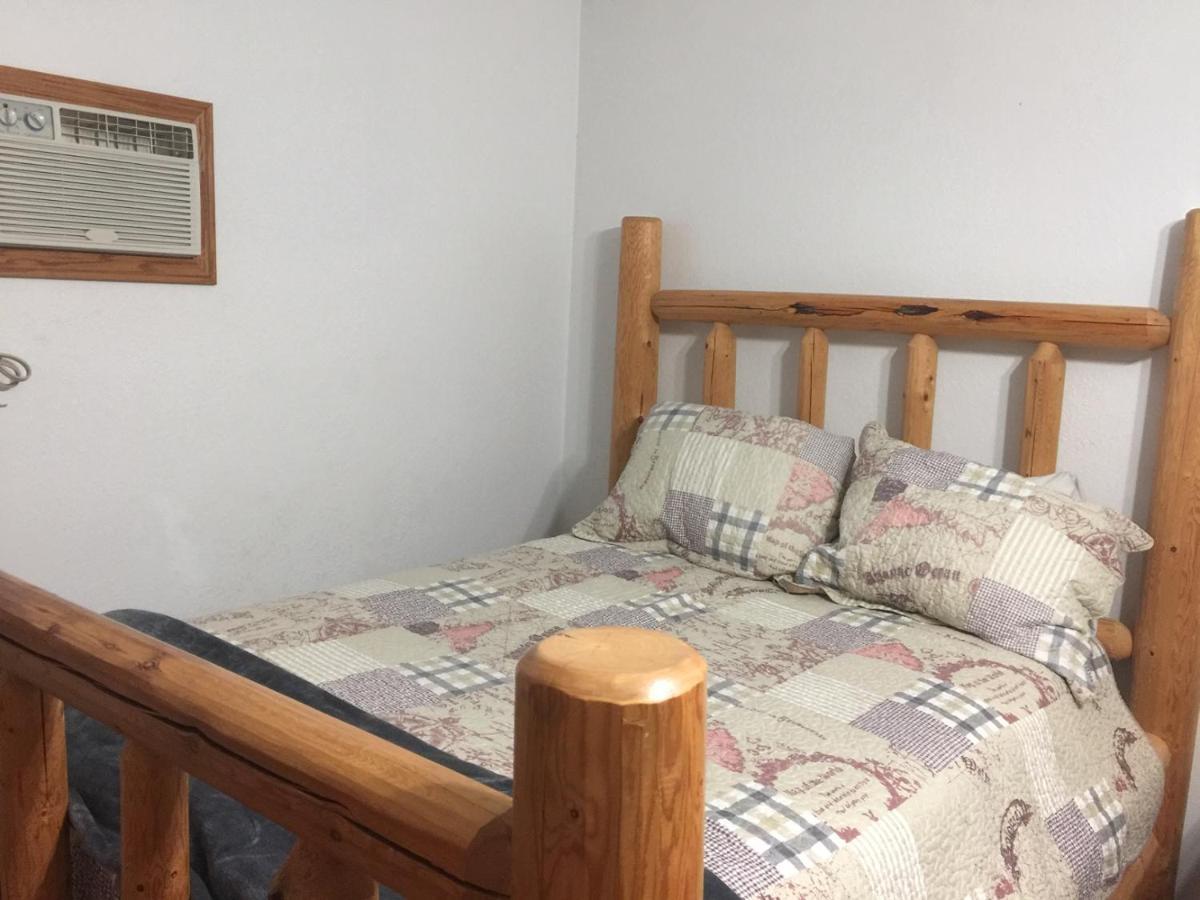 Dunsmuir Lodge Bagian luar foto